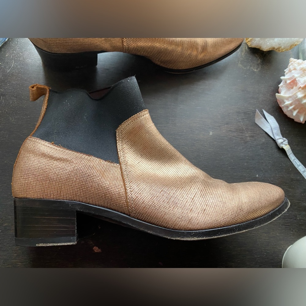 Beautiful copper textured leather ankle boots with black elastic& pointy toes